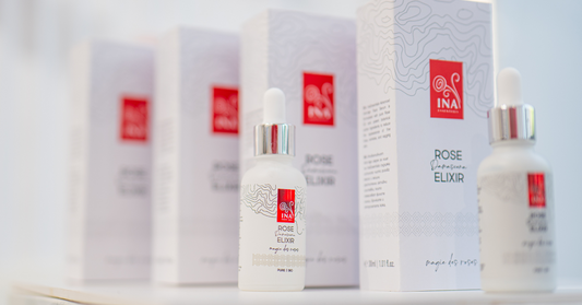 Intenzivni Anti-Age serum za obraz z instantnim učinkom: Obnovite mladost vaše kože z Rose Elixir