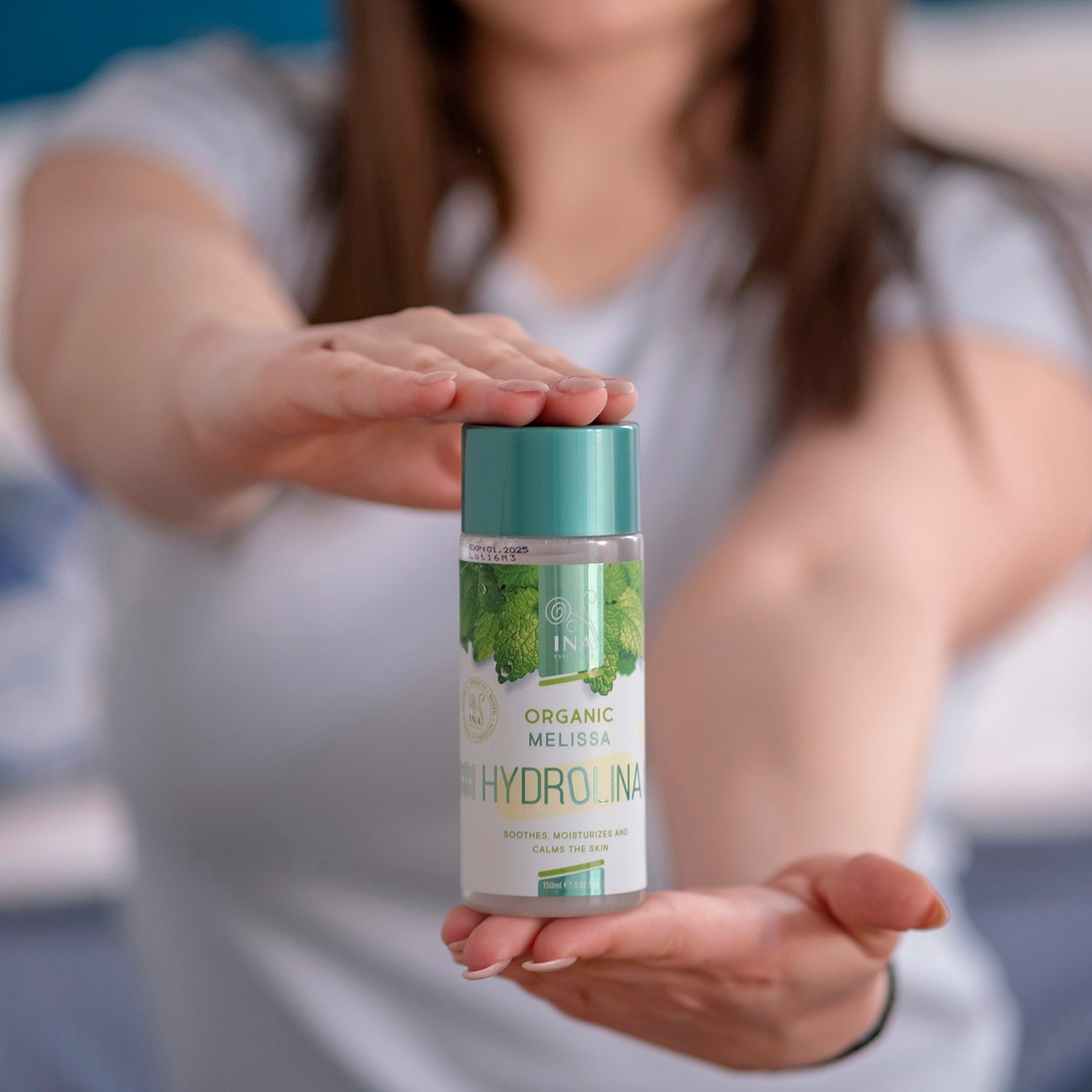 EKO Hidrolat melise - Hydrolina ZA RAZDRAŽENO KOŽO IN DERMATITIS - 150 ml