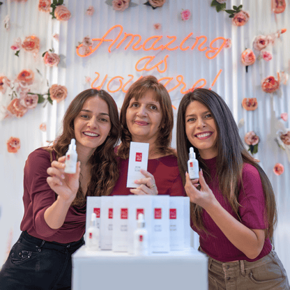 Intenzivni Serum Proti Staranju Obraza z Organskim Rožnim Oljem – Rose Elixir